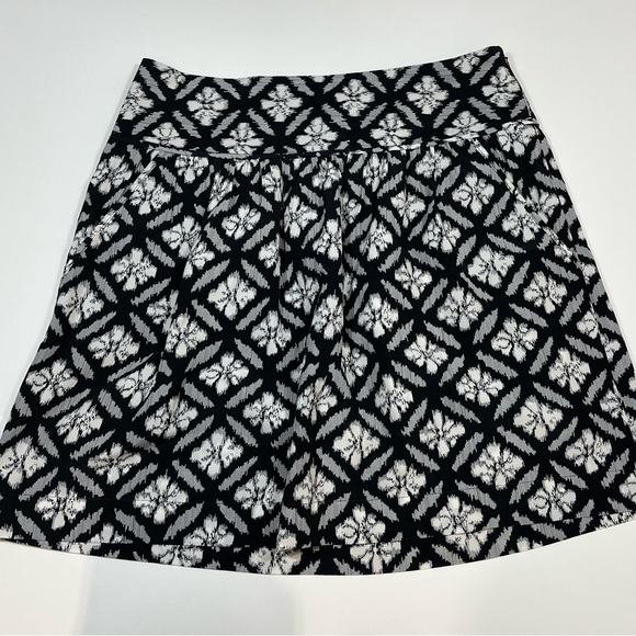 Brand New Loft Skirt -no tags - Picture 2 of 4